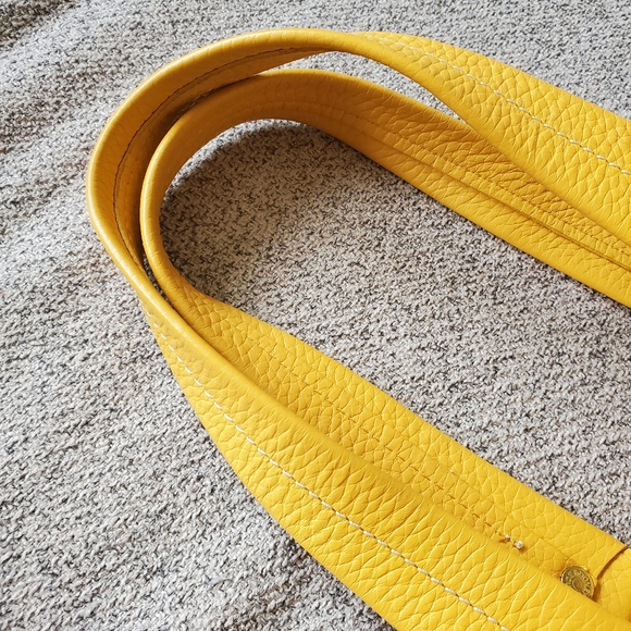 Dooney and Bourke large tote - Picture 4 of 7